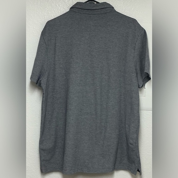 Banana Republic Men’s Gray Polo Shirt Classic Design - Picture 3 of 3